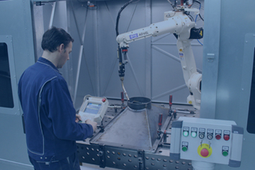 Schweißen mit Roboter Kirchberg Metallverarbeitung GmbH